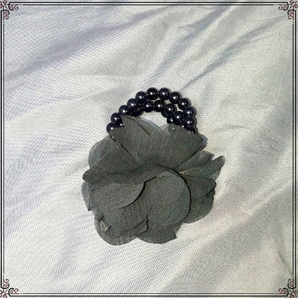 Black Beaded Floral Bracelet Jewelry